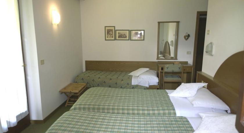 La Felce Bed & Breakfast كاريسولو الغرفة الصورة