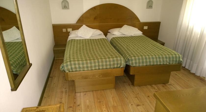 La Felce Bed & Breakfast كاريسولو الغرفة الصورة