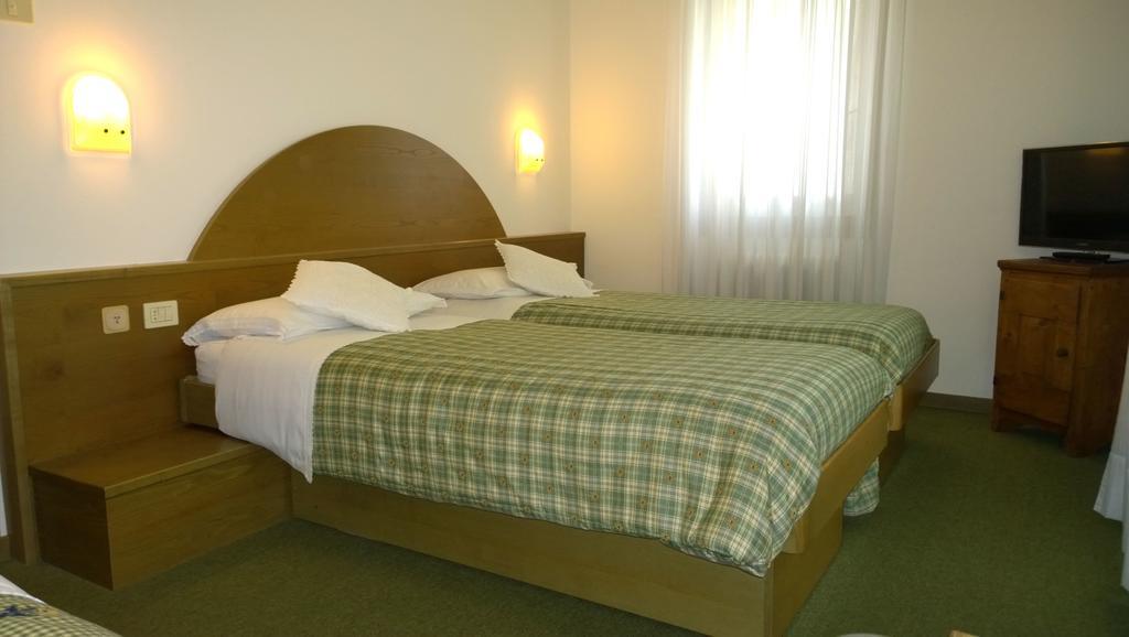 La Felce Bed & Breakfast كاريسولو الغرفة الصورة