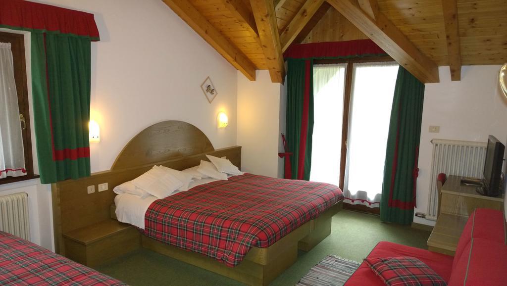 La Felce Bed & Breakfast كاريسولو الغرفة الصورة